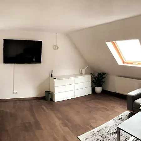 Casa vacanze Modern Eingerichtete Doppelhaushaelfte Mit Terasse