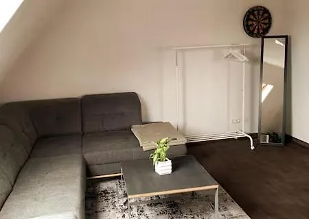 Modern Eingerichtete Doppelhaushaelfte Mit Terasse Casa vacanze